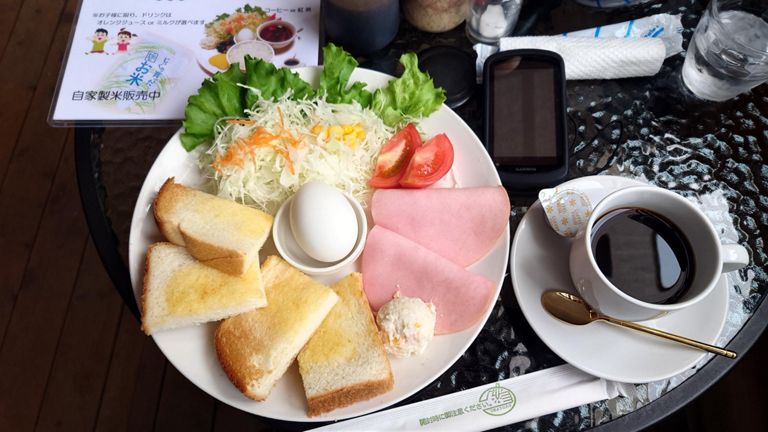 トーストのモーニングセットを注文♪