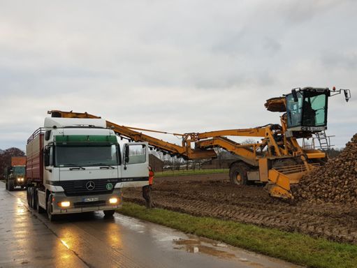 Rohstoffverladung für die Gummibärchen- Produktion