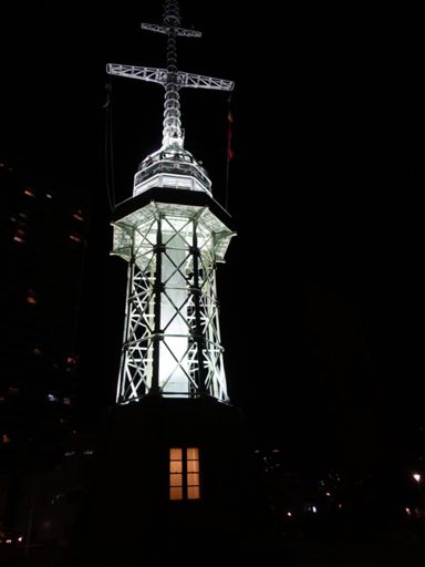 mosaic岸壁の信号灯