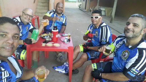 Patifes sendo Patifes ...