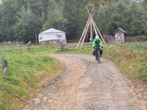 Zjeżdżamy wygodną droga do Muszyny