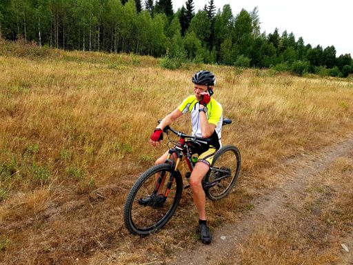 Johan Høgset ringte og lurte på hvor lekekompisene var  og 🚴‍♂️💨💨💨