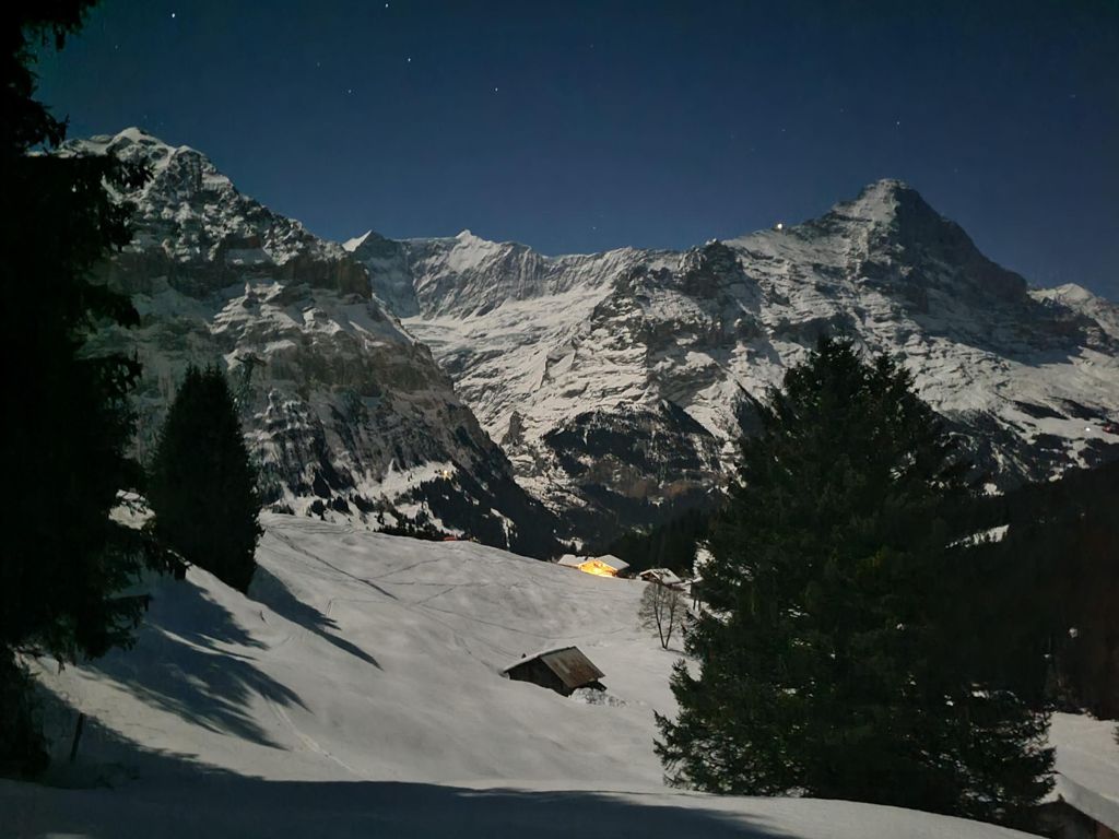 Double-click to expand Grindelwald Night Ski — photo 1