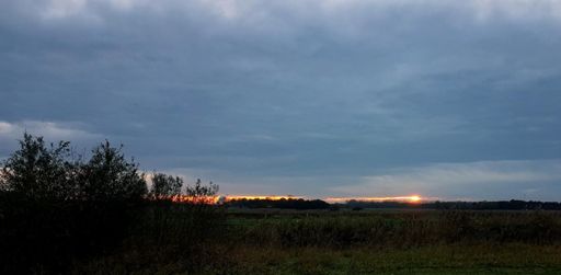Een smal streepje was alles wat we vandaag te zien kregen van de ondergaande zon...