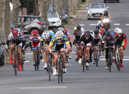 2 clandestins contre le reste😡😡