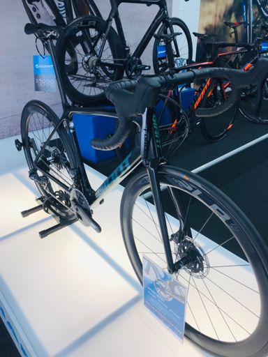 Stopped in at Giant Ipswich to check out the 2020 TCR with sram etap force