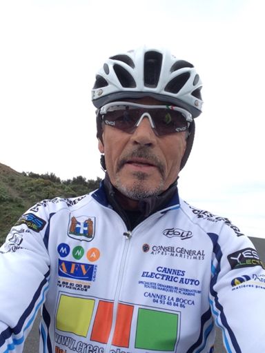 Et moi en rouge et blanc !Et moins couvert !!!