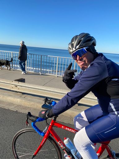 Everybody has the friend who rides with a hangover !! 🤣🤣 ride the devil outta you …