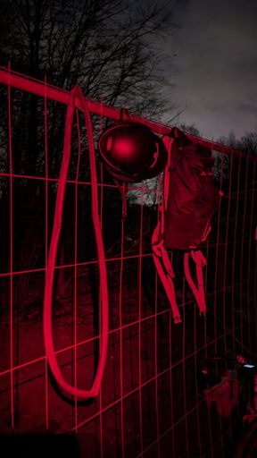 Ein Bild, das sich dem gemeinen Radlpendler nicht so gern bietet. Glücklicherweise hatte ich meine Stirnlampe dabei, ansonsten wäre das 'ne düstere Flickaktion geworden...