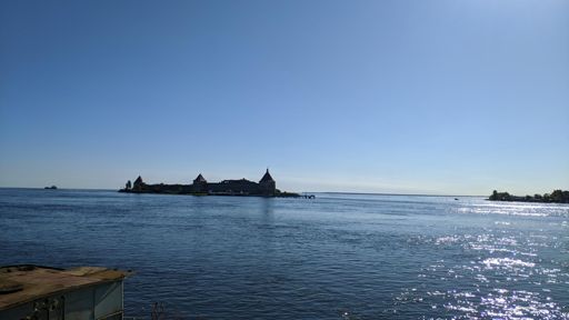 Крепость Орешек с другого берега ладоги