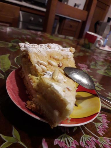Una fetta di torta della nonna è l'ideale👅