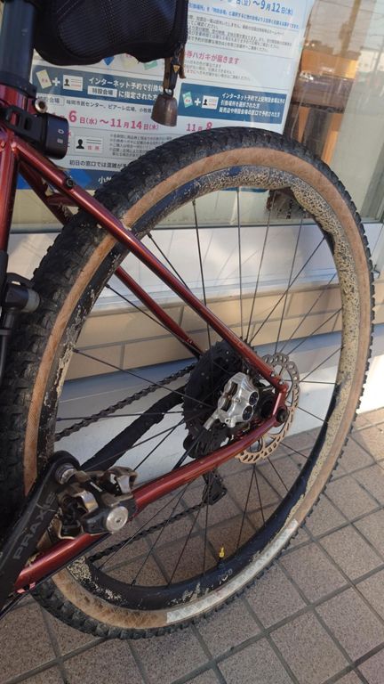 あ、今日走ったダート、45mmのタイヤでもリムが埋まるほどの場所ありました。　荒い甲斐があるわ～