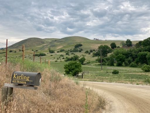 karling, you a what?! 👀