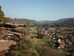 Entre roches et ruines autour d’Obensteinbach