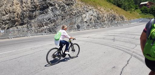 Hun bare dundret forbi gitt😂