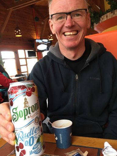 Tominen világvége hangulatban! 0-s sort iszik!