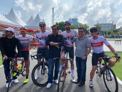 It was the Governor’s birthday today. He sent us off!