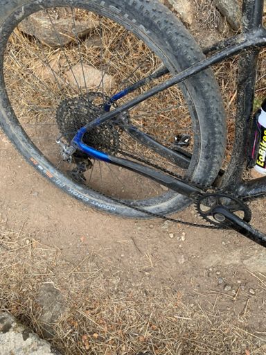 Compartint misèries: A ver no pot ser aquesta mala sort cada vegada amb les cadenes, aquesta vegada ha sortit pels radis en el moment menys desitjat🤦‍♂️🥲