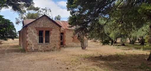 94 Flagstaff Hill Rd, Middleton.