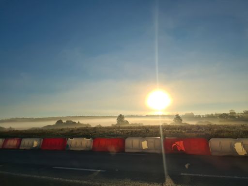 Утренний туман около Ярославского шоссе. Вид из окна машины