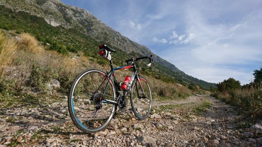 Mountain 1 - Tourist Biker 0