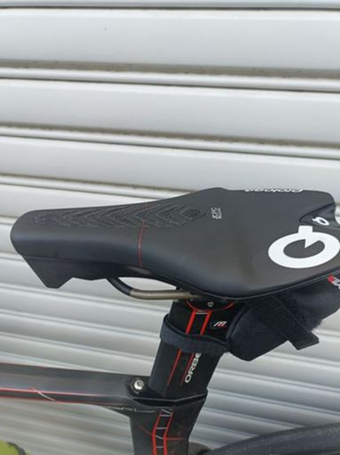 TT BIKEのサドルをPrologo T GALE TT CPC TIROXに変えた