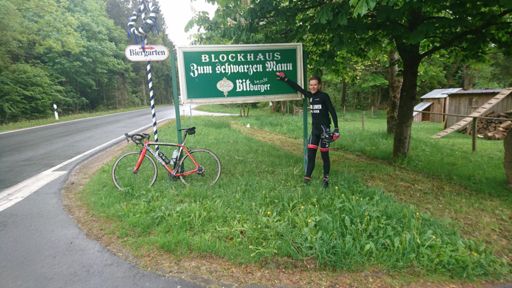 Een man in het zwart bij die Schwarzen Mann... 😉