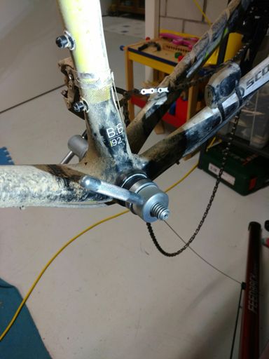 Dazu verwendete ich dieses Einpresswerkzeug für Sram Pressfit Lagerschalen