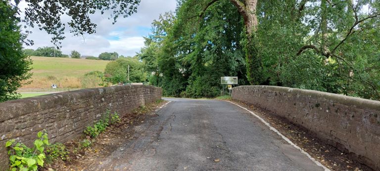 Hello to Kentchurch, in Herefordshire, England via this bridge over the River Monnow / Afon Mynwy. https://en.wikipedia.org/wiki/River_Monnow