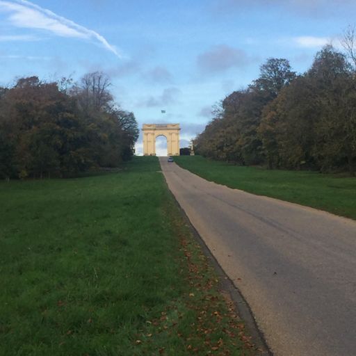 Entrance to Stowe Gardens (didn't go up there, just went past it).