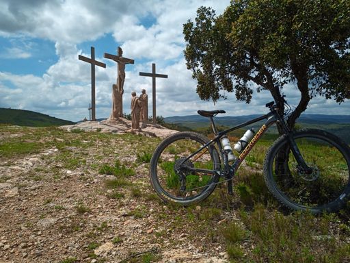 Cueva Santa, Altura.