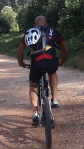 Cherchez l'erreur ???? C'est pas une blonde c'est un chauve 😂😂😂😂