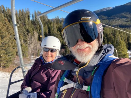 The Govna riding shotgun. 