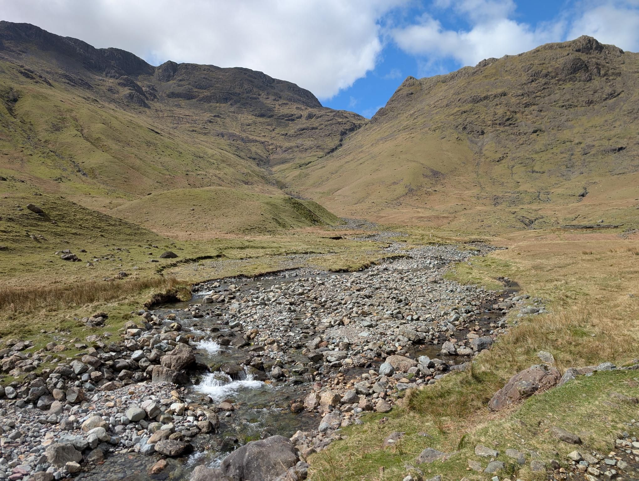 Bow Fell and Esk Pike photo 9