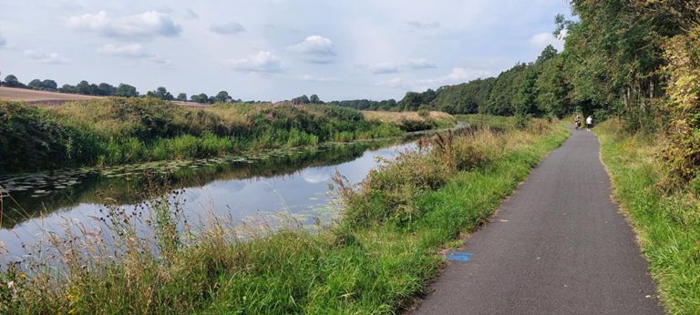 Approaching Kirkintilloch