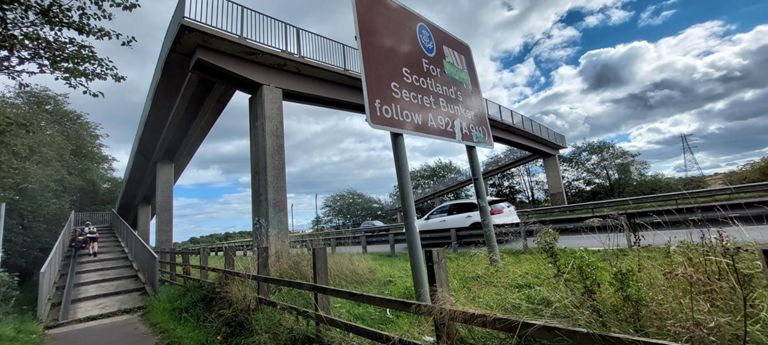 Photograph to record step-free bicycle wheel channel on the A92 footbridge between Glenrothes/Thornton and Kirkcaldy - for updating Open Street Map.