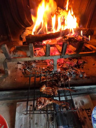 Ja tenim les costelles a la brasa