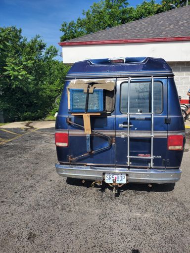 Gotta love the ingenuity. Keeping it cool inside