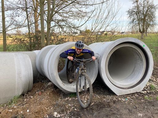 Wegen zu viel Sauerkraut am Mittag im Rohr stecken geblieben😂