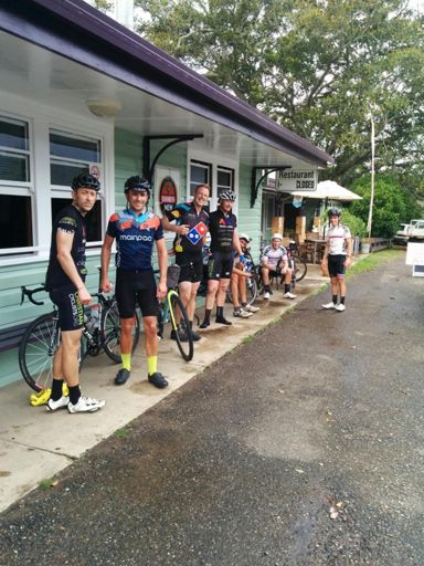 Long Flat Pub, kudos to the blokes still able to stand up.