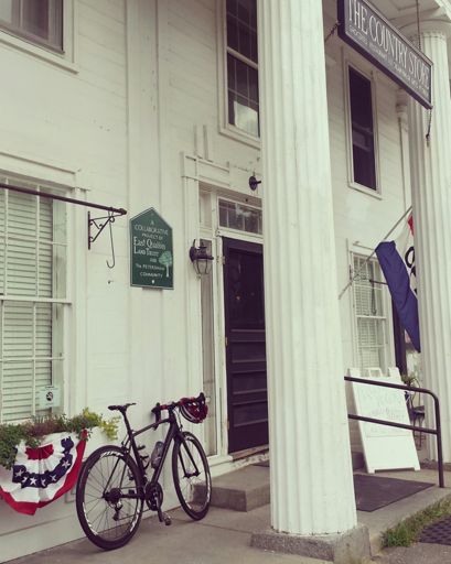 Perfect coffee and scone stop midway. Plus a cookie.