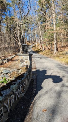 Wish I could bike up this driveway off of Mill St...