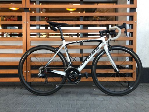 Międzylądowanie na Orlenie w Strzegomiu