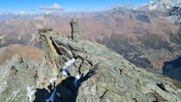 Pointe de Vouasson par le lac bleu et le glacier. Retour par le mont de l’étoile