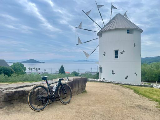 魔法の箒ならぬ魔法のチャリンコ。