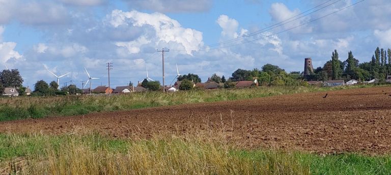 Grade II listed Seadyke windmill tower in Gedney Dyke. 68ft/20 metres high. Operational 1836-1942. Sails removed in 1947.  Historic England uses Seadike.. https://heritage-explorer.lincolnshire.gov.uk/Monument/MLI22104 &  https://en.wikipedia.org/wiki/Gedney_Dyke