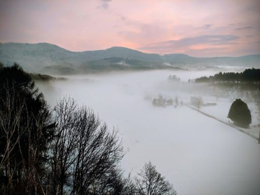 標高150m弱で雲海テラス☁共栄大橋から望む半面山🏔️