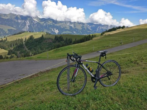 Hint Niederhorn, à 1850 mètres d'altitude. 9,5 kilomètres à 9,5% de moyenne