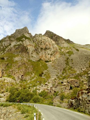 Od cesty přímo nahoru