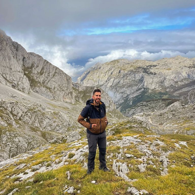Vega de Urriellu y tocando el Naranjo de Bulnes 🏔